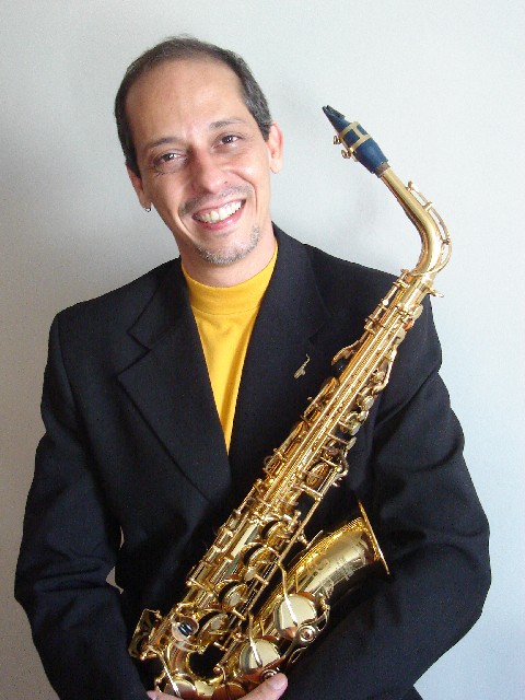 Foto 1 - Serenata com saxofone